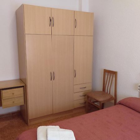 Pension Miraflores Сарагоса Экстерьер фото