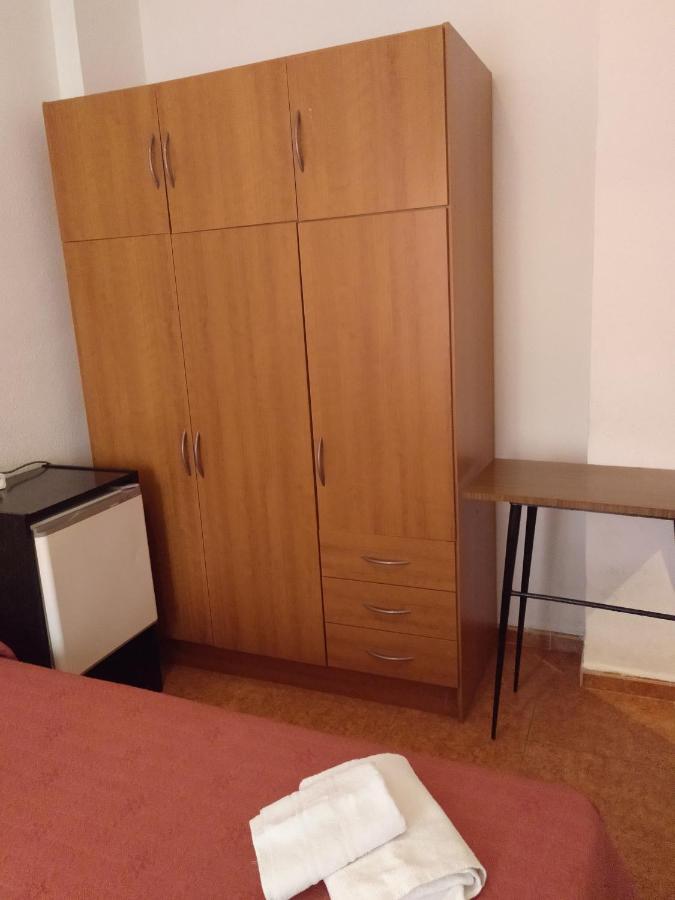 Pension Miraflores Сарагоса Экстерьер фото