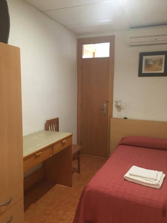 Pension Miraflores Сарагоса Экстерьер фото