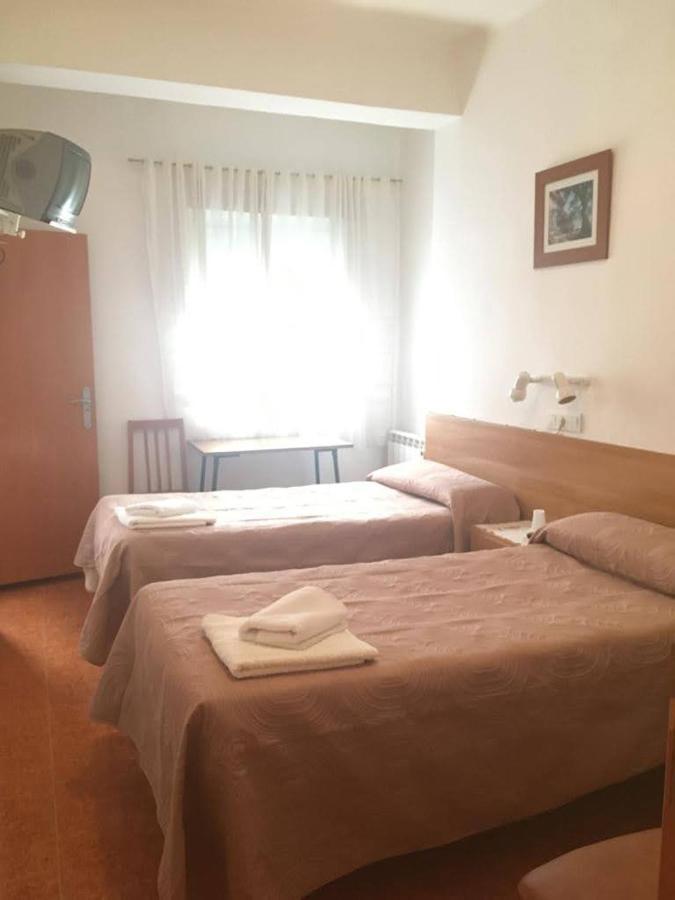 Pension Miraflores Сарагоса Экстерьер фото